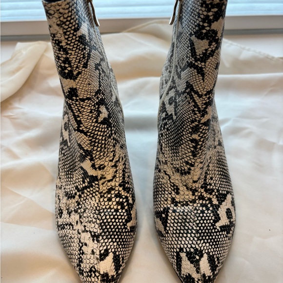 Wet Kiss Shoes - Wet Kiss Black and White Ankle Booties with Modern Silhouette